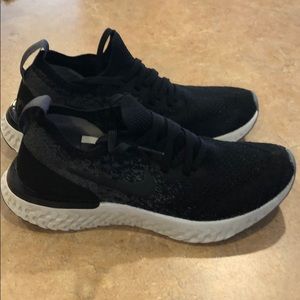 Youth Nike Epic React sz 3.5